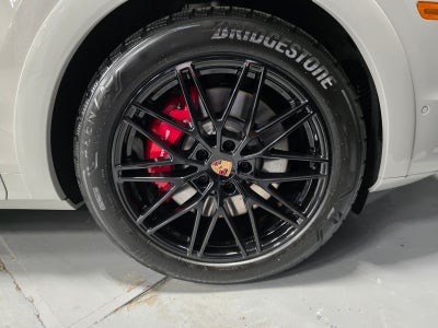 2026 Porsche Cayenne Coupe GTS