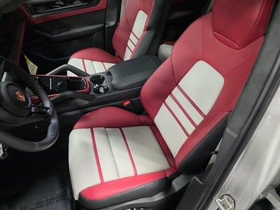 2026 Porsche Cayenne Coupe GTS