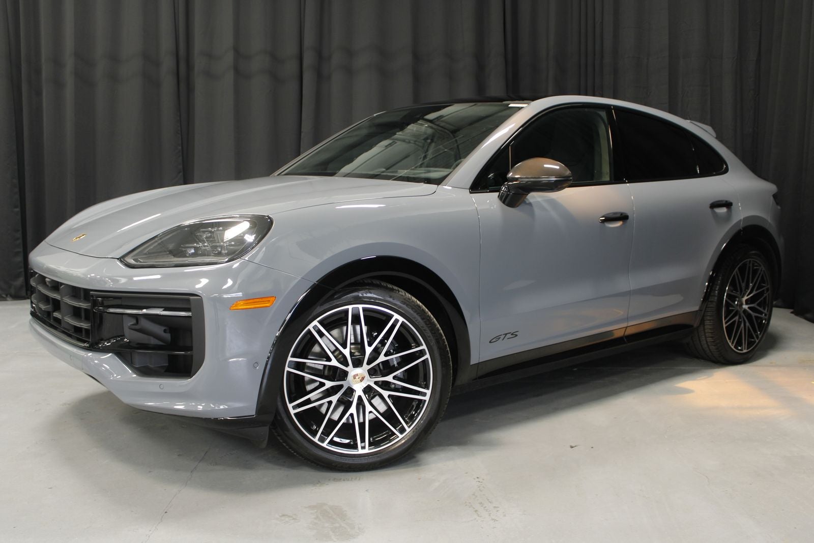 2025 Porsche Cayenne Coup GTS