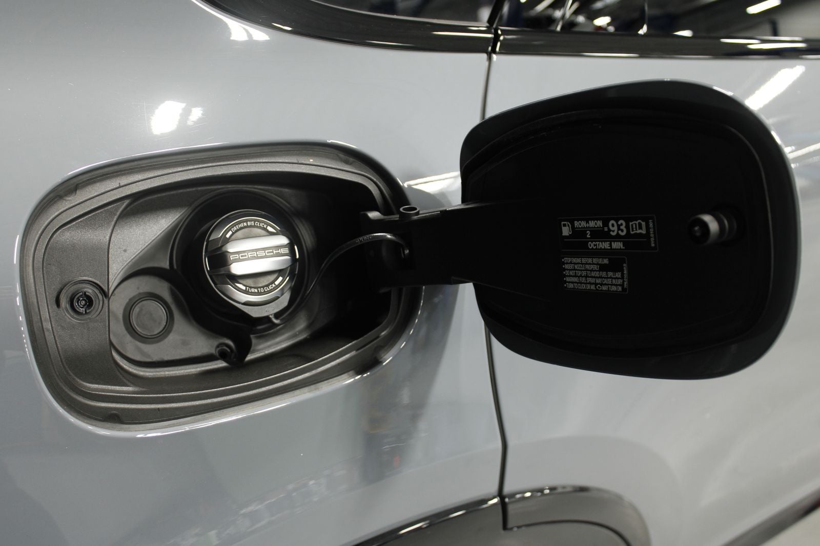 2025 Porsche Cayenne Coupe GTS