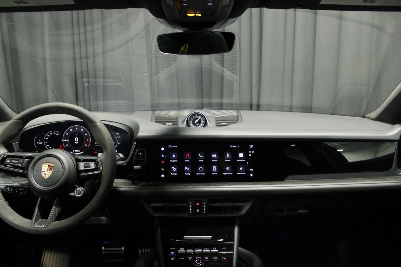 2025 Porsche Cayenne Coupe GTS