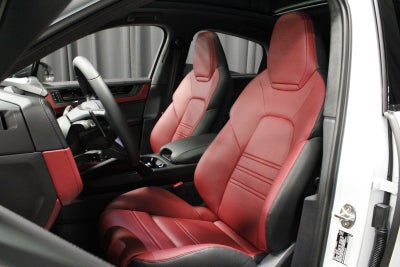 2026 Porsche Cayenne Cayenne GTS Coupe