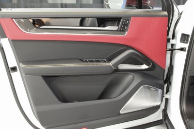 2025 Porsche Cayenne Coupe Turbo GT