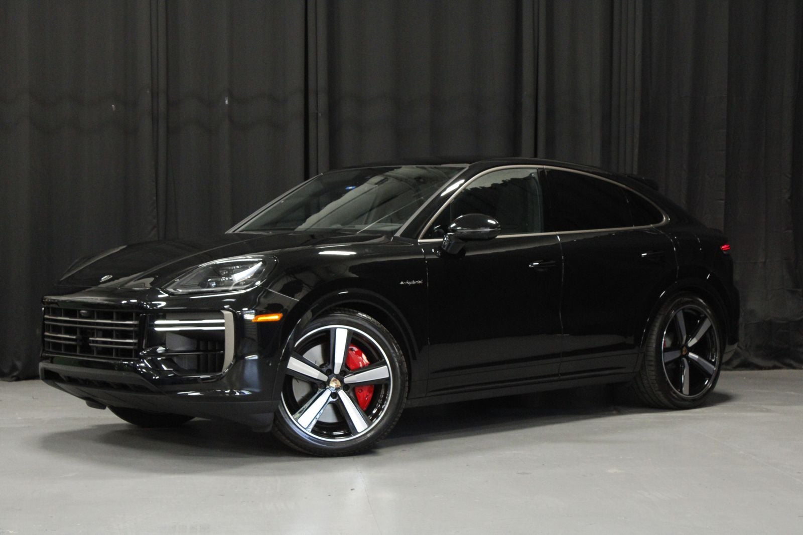2025 Porsche Cayenne Turbo E-Hybrid Coupe