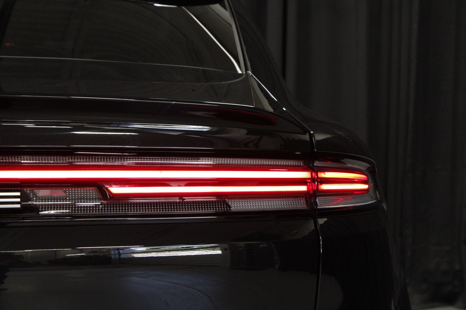 2025 Porsche Cayenne Turbo E-Hybrid Coupe