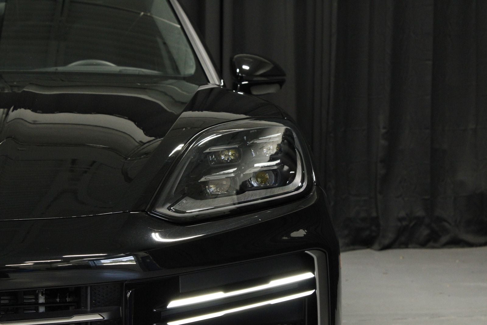 2025 Porsche Cayenne Turbo E-Hybrid Coupe