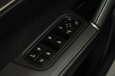 2025 Porsche Cayenne Turbo E-Hybrid Coupe