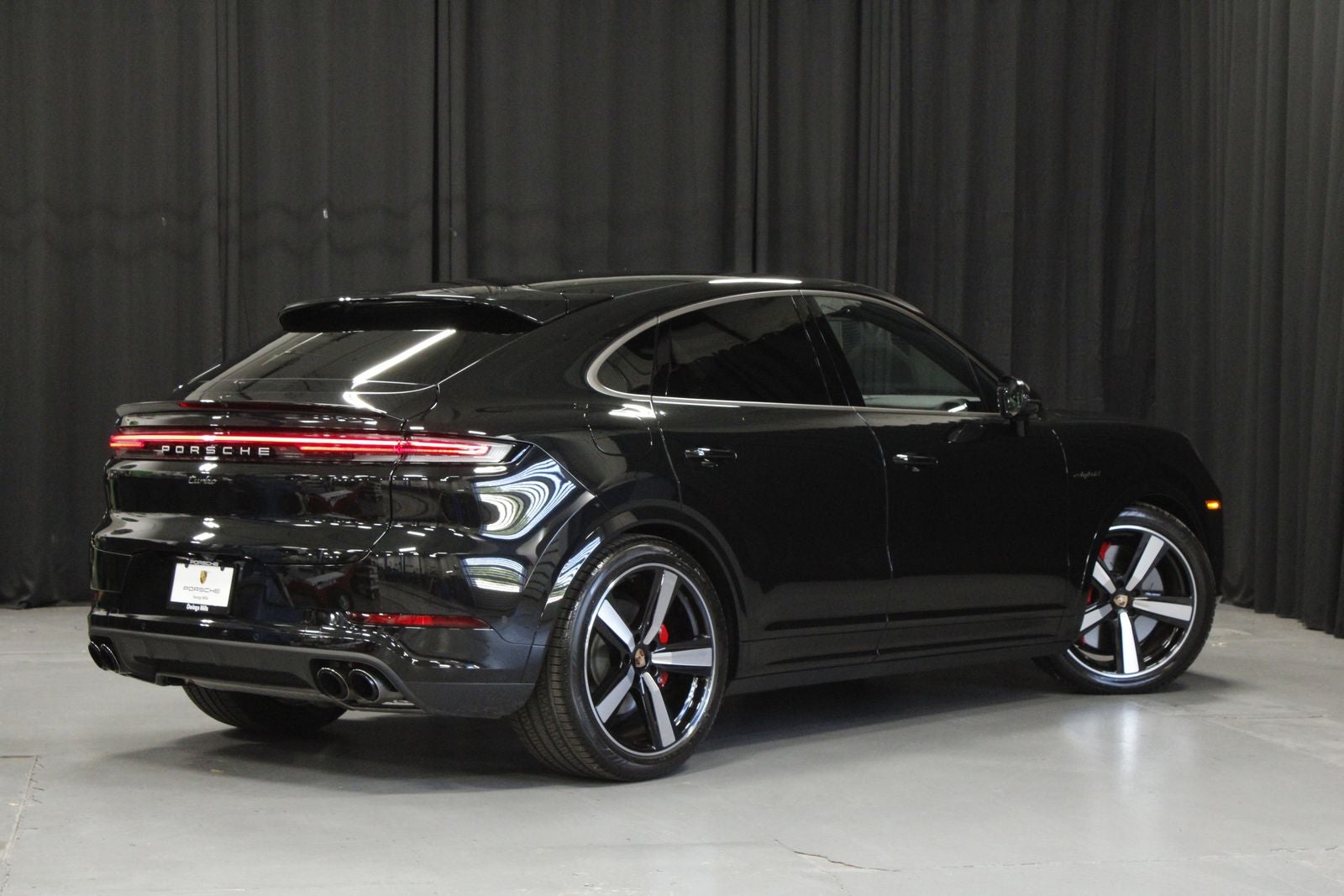 2025 Porsche Cayenne Turbo E-Hybrid Coupe