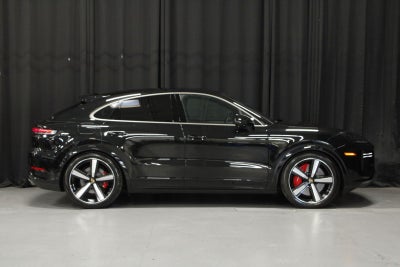 2025 Porsche Cayenne Turbo E-Hybrid Coupe