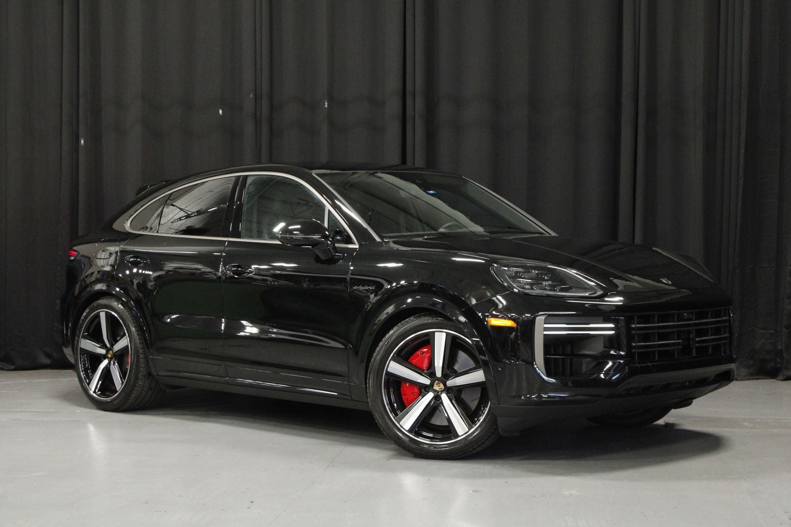 2025 Porsche Cayenne Turbo E-Hybrid Coupe